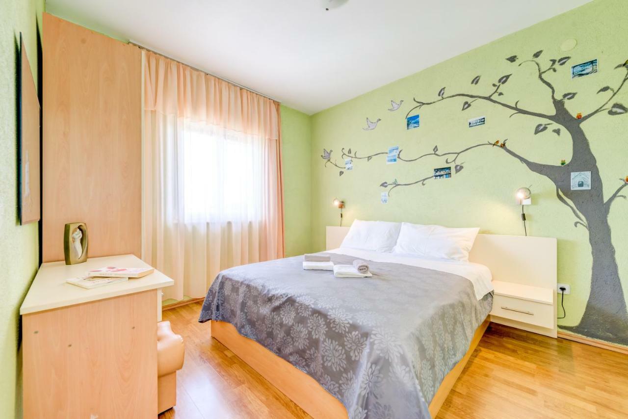 Apartments Petra Трогир Экстерьер фото