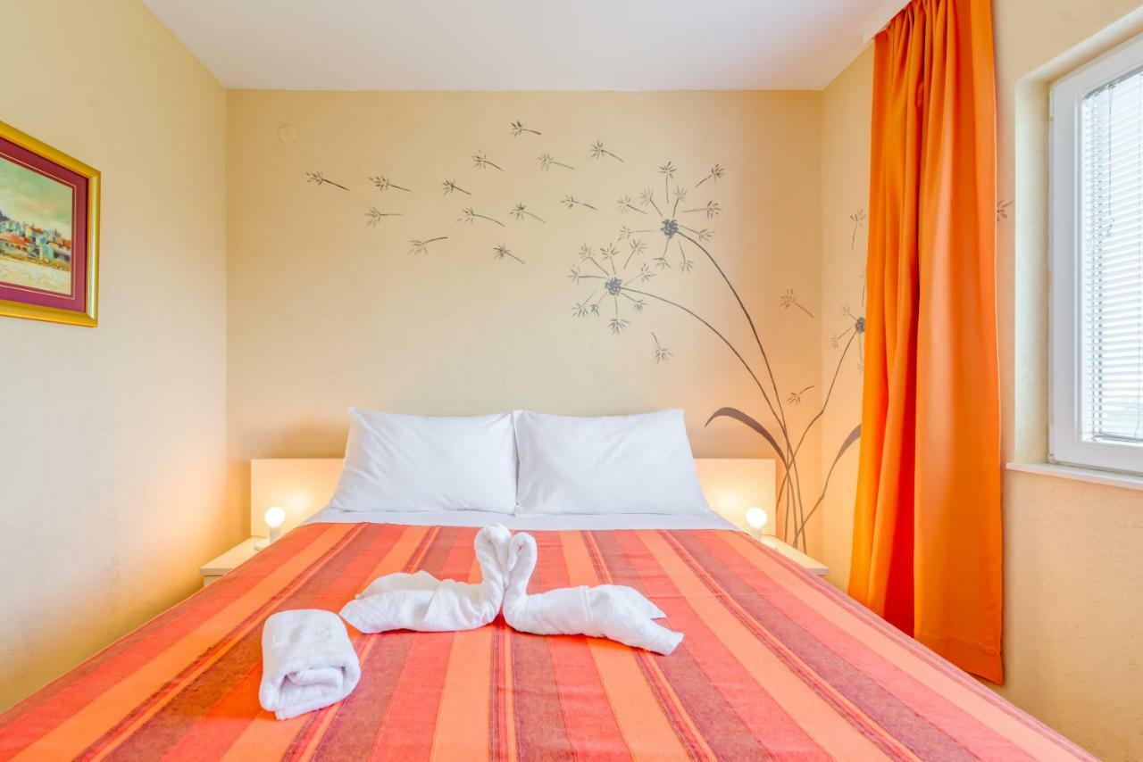 Apartments Petra Трогир Экстерьер фото
