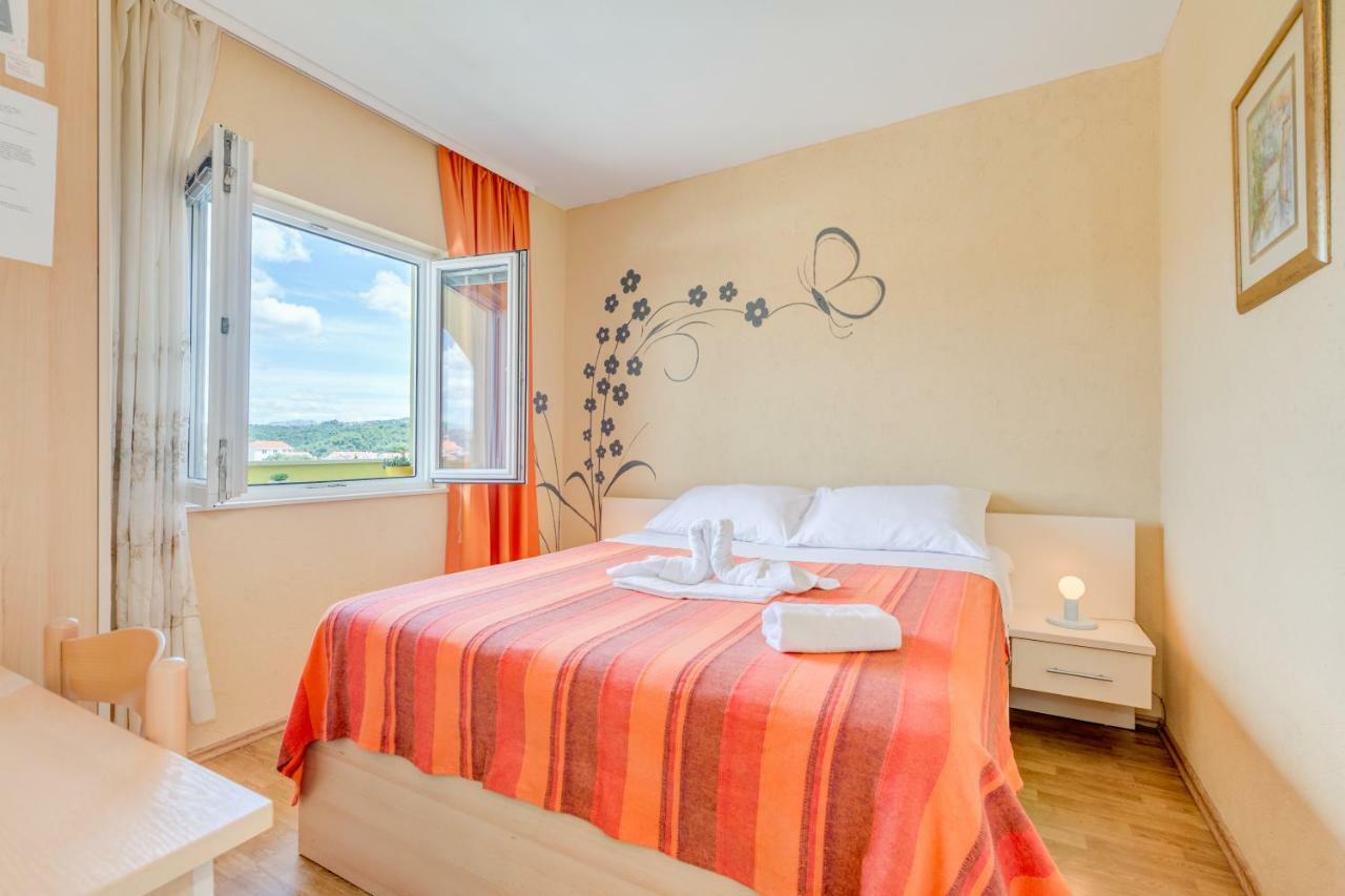 Apartments Petra Трогир Экстерьер фото